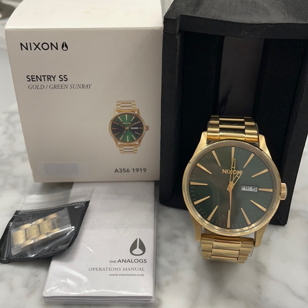 Nixon Sentry SS - Gold / Green Sunray